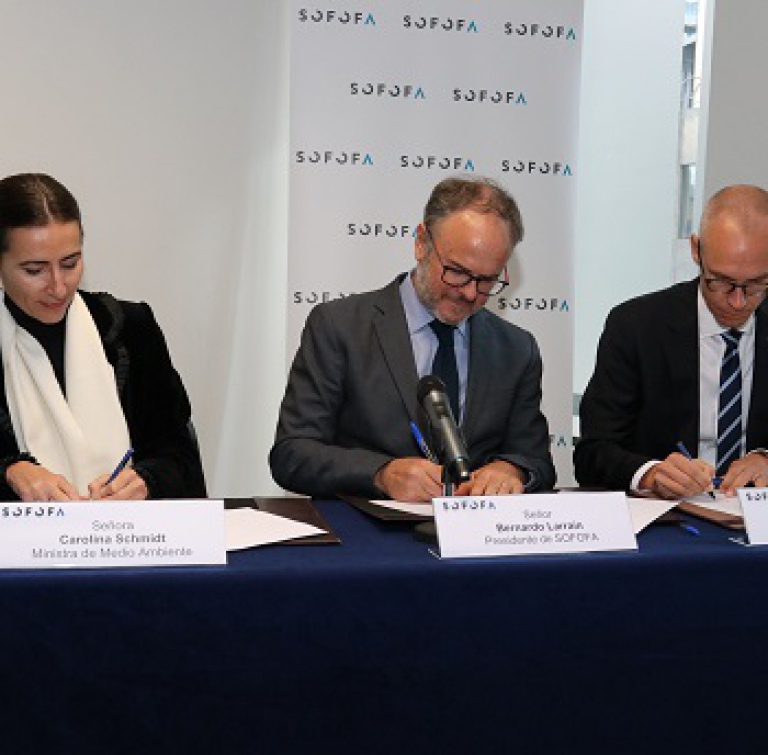 SOFOFA firma acuerdo de colaboración para optimizar el monitoreo de contaminantes del agua en el país