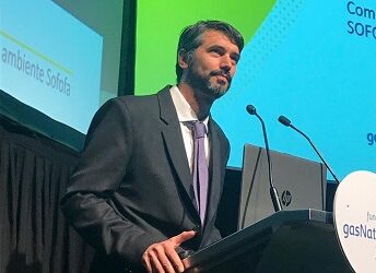 El gas natural es una opción limpia y competitiva para incorporarla al transporte público
