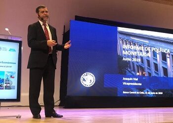 Banco Central y SOFOFA exponen sobre la economía chilena en Iquique