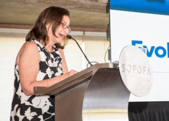 SOFOFA entrega Premio Andrés Concha a la Consejera del Banco Central Rosanna Costa