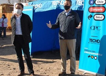 Empresarios apoyan iniciativa de atención primaria móvil en campamentos impulsada por Fundación Techo