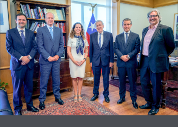 Presidenta de SOFOFA se reúne con el ministro de Relaciones Exteriores, Alberto van Klaveren