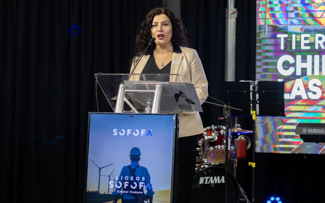 Directora Liceo SOFOFA Hernán Valenzuela Leyton de Hualpén y convenio con Aclara: “La vinculación temprana de los estudiantes con escenarios reales del mundo productivo es decisiva para su propio futuro y el de la sociedad”.