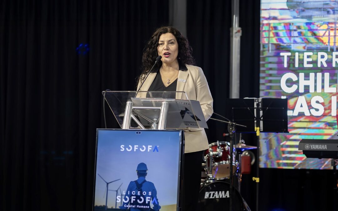 Directora Liceo Hernán Valenzuela Leyton de Hualpén y convenio con Aclara: “La vinculación temprana de los estudiantes con escenarios reales del mundo productivo es decisiva para su propio futuro y el de la sociedad”.