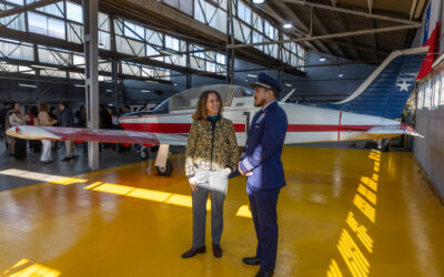 Liceo SOFOFA de Quinta Normal recibe avión Pillán donado por la FACH para impulsar nueva especialidad de Mantenimiento Aeronáutico